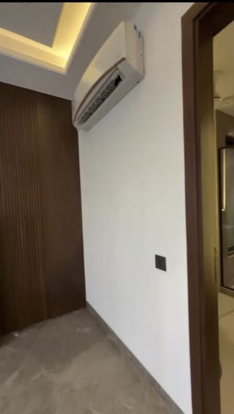 Room, sushant lok i 4 Bedroom 300 Sq.Yd. Builder Floor In Sushant Lok I Gurgaon 10496032
