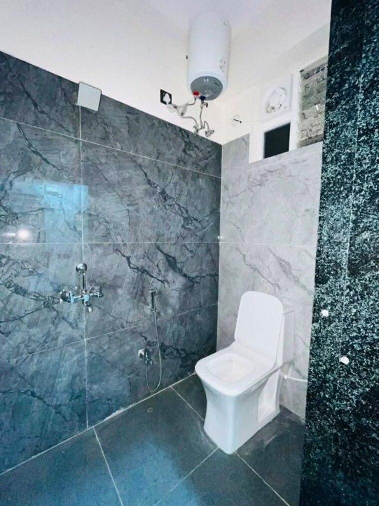 Bathroom, golden-tulip-kondapur 2 Bedroom 1200 Sq.Ft. Apartment In Kondapur Hyderabad 10496010