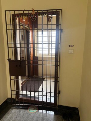 2 BHK Apartment – Entrance View at Manapakkam - for Rent