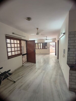 Room in 3 BHK Builder Floor at Malviya Nagar – for Sale