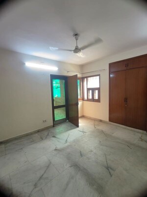 Room in 3 BHK Builder Floor at Malviya Nagar – for Sale
