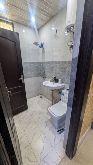 Bathroom in 3 BHK Builder Floor at A and M Shakti Plaza, Shakti Khand Iii – for Rent