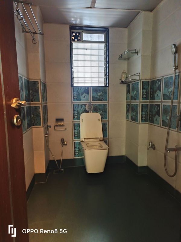 Attached Bathroom, kabra-shabnam 3 Bedroom 1000 Sq.Ft. Apartment In Juhu Mumbai 10495094