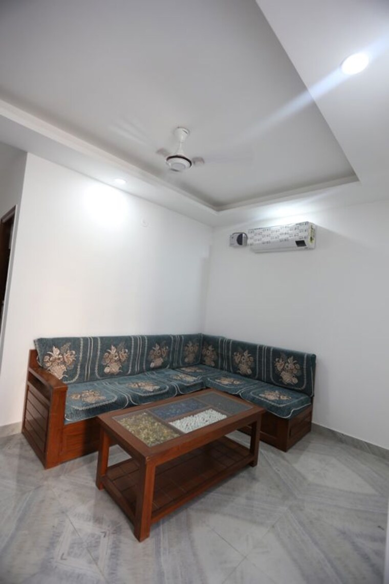 Bedroom, sector 54 1 Bedroom 540 Sq.Ft. Builder Floor In Sector 54 Gurgaon 10496134