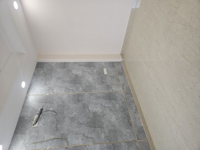 Room, south city 2 4 Bedroom 330 Sq.Yd. Builder Floor In South City 2 Gurgaon 10496174