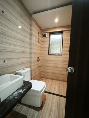 Furnished Amenities in 2 BHK Apartment at Chembur – for Rent