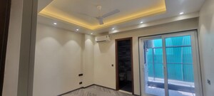 Building Lobby in 3 BHK Builder Floor at Vipul World Floors, Sector 48 – for Sale