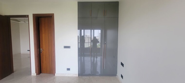 Room, vipul-world-floors 3 Bedroom 192 Sq.Yd. Builder Floor In Sector 48 Gurgaon 10496216