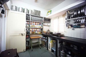 Gym in 4 BHK Apartment at Ellisbridge – for Sale
