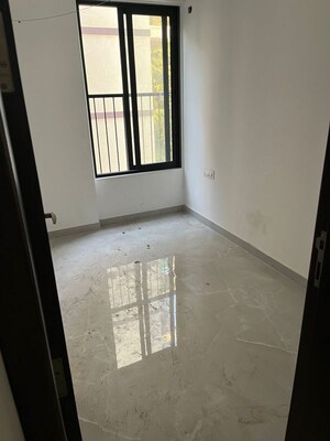 Room in 2 BHK Apartment at 5th Avenue Prasanna Aura, Chembur – for Rent