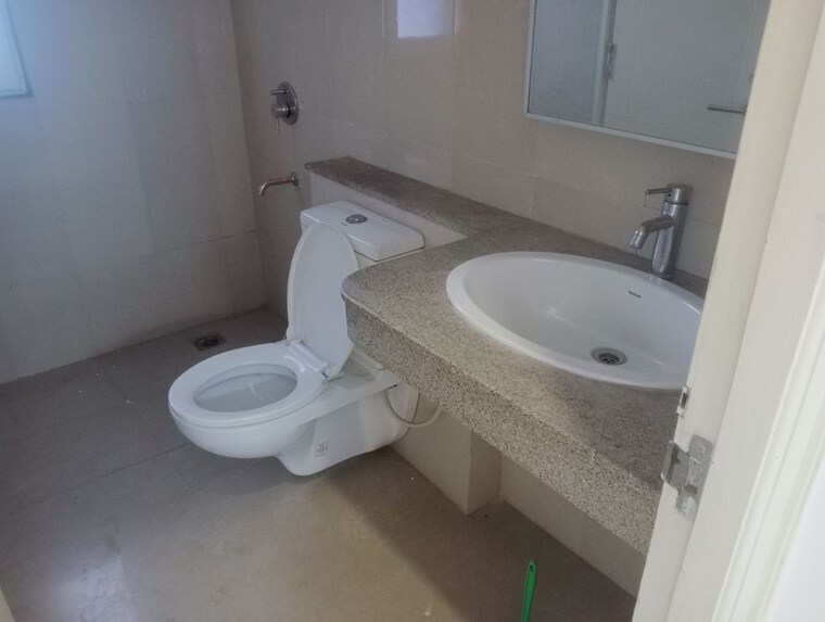 Bathroom, emaar-emerald-estate 2 Bedroom 1020 Sq.Ft. Apartment In Sector 65 Gurgaon 10496198