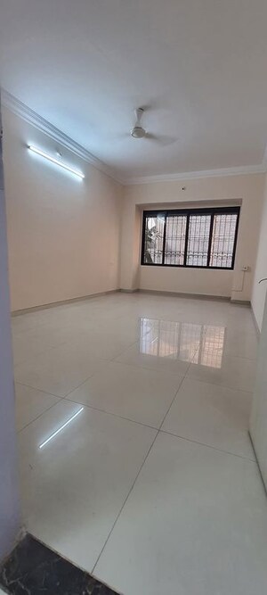 Room in 3 BHK Apartment at Safal Angan, Chembur – for Rent