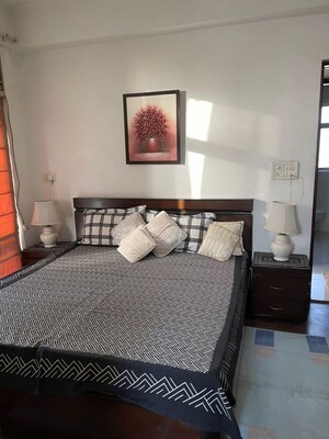 Bedroom in 2 BHK Apartment at DLF Regency Park I, Dlf Phase iv – for Rent