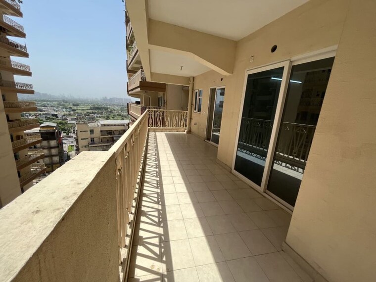 Balcony, la-residentia 2.5 Bedroom 1010 Sq.Ft. Apartment In Tech Zone 4 Greater Noida Greater Noida 10496264