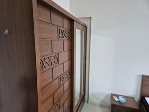 Furnished Amenities in 3 BHK Apartment at Shree Krishna Navageeta, Chembur – for Rent