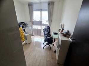 Team Area in 2 BHK Apartment at Hiranandani Atlantis, Powai – for Rent