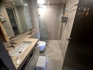 Furnished Amenities in 2 BHK Apartment at Hiranandani Atlantis, Powai – for Rent