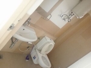 Bathroom in 3.5 BHK Apartment at Unitech The Residences Sector 33, Sector 33 – for Rent