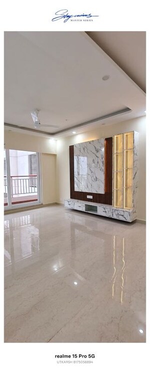 Room in 3 BHK Apartment at Rishita Mulberry Heights, Sushant Golf City – for Rent