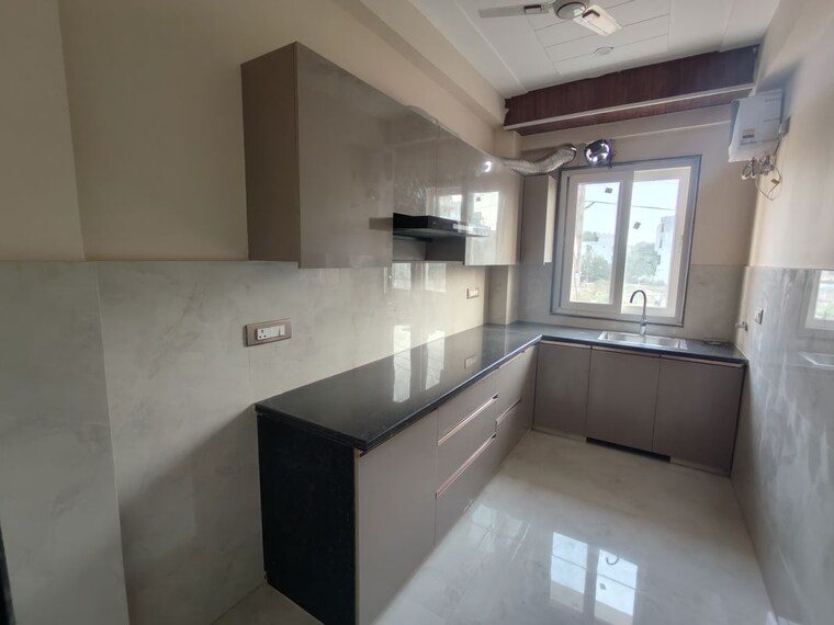 Kitchen, sector 57 3 Bedroom 1850 Sq.Ft. Builder Floor In Sector 57 Gurgaon 10496303