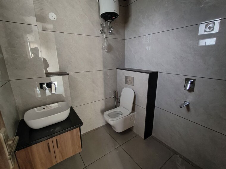 Bathroom, sector 57 3 Bedroom 1845 Sq.Ft. Builder Floor In Sector 57 Gurgaon 10496365