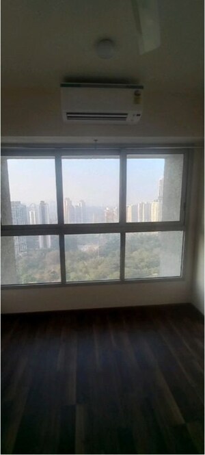 Room in 2 BHK Apartment at Piramal Vaikunth, Balkum Pada – for Sale