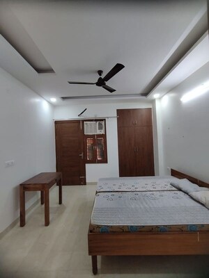 Bedroom in 4 BHK Builder Floor at Sector 52 – for Rent