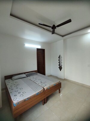 Bedroom in 4 BHK Builder Floor at Sector 52 – for Rent
