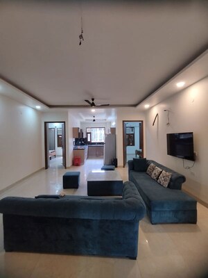 Living Room in 4 BHK Builder Floor at Sector 52 – for Rent
