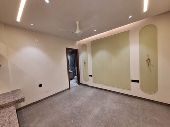 4 BHK + Servant Room 2700 Sq.Ft. Builder Floor in Ansal Sushant Lok I