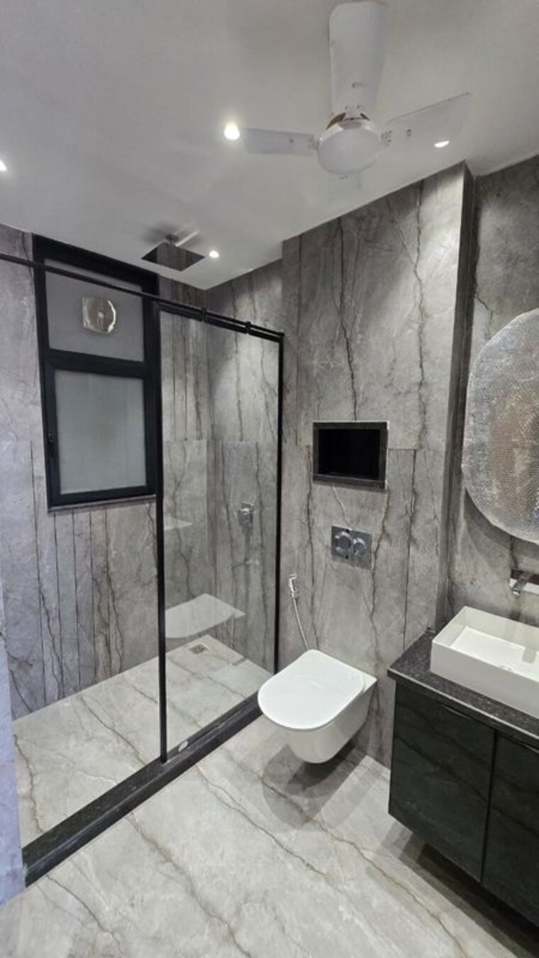 Bathroom, ansal-sushant-lok-i 4 Bedroom 2700 Sq.Ft. Builder Floor In Sector 43 Gurgaon 10496383