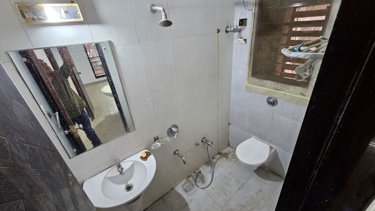 Bathroom, meena-residency-kharghar 2 Bedroom 1200 Sq.Ft. Apartment In Kharghar Navi Mumbai 10496417