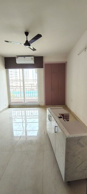 Room in 3 BHK Apartment at Rishita Mulberry Heights, Sushant Golf City – for Rent