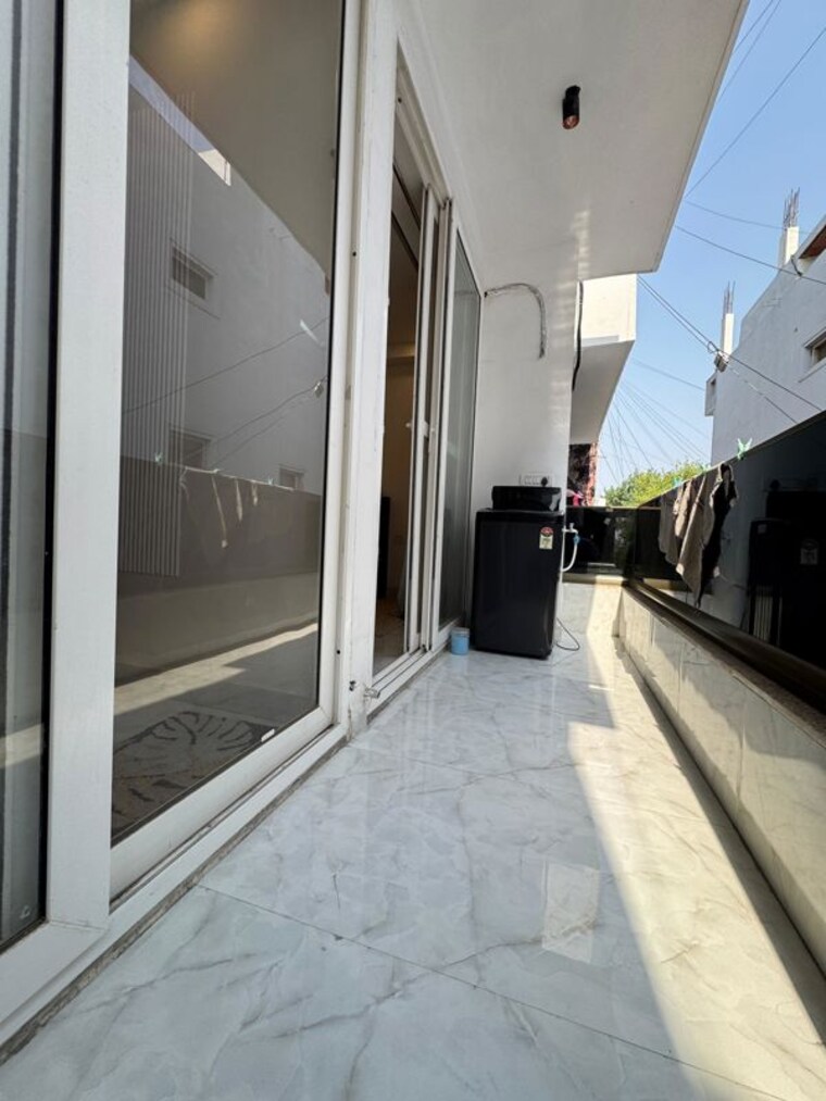 Balcony, chattarpur 2 Bedroom 1000 Sq.Ft. Apartment In Chattarpur Delhi 10496421