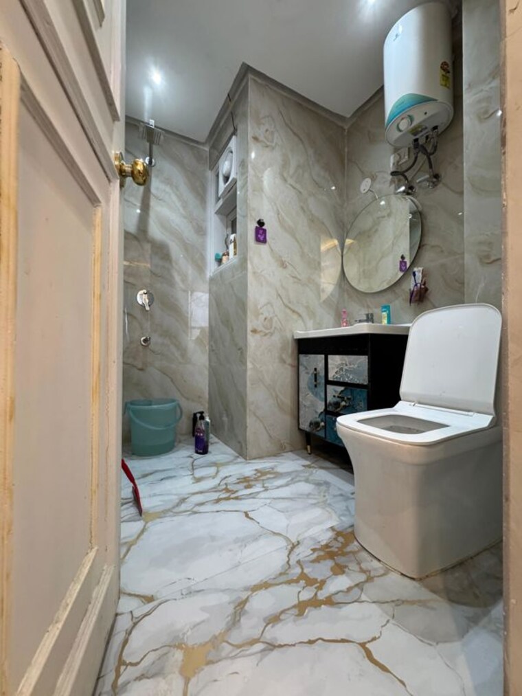 Bathroom, chattarpur 2 Bedroom 1000 Sq.Ft. Apartment In Chattarpur Delhi 10496421