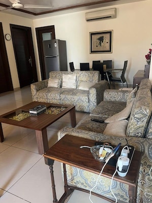 Living Room in 3 BHK Builder Floor at Sector 18 – for Rent