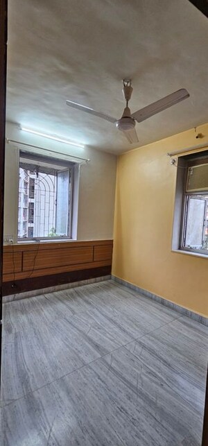 Room in 2 BHK Apartment at Sunder Jamnotri CHS, Malad West – for Rent