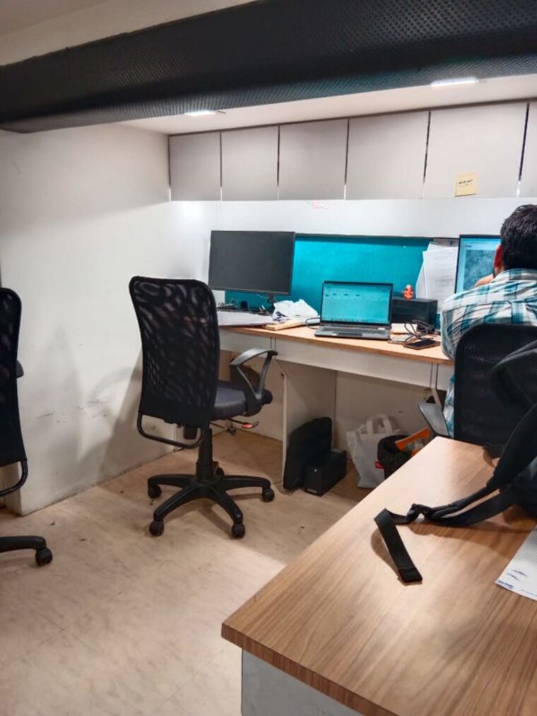 Team Area, crystal-plaza-andheri-west Commercial Office Space 270 Sq.Ft. In Andheri West Mumbai 10493036