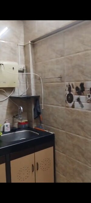 Team Area in 1 BHK Apartment at Vidyavihar West – for Rent