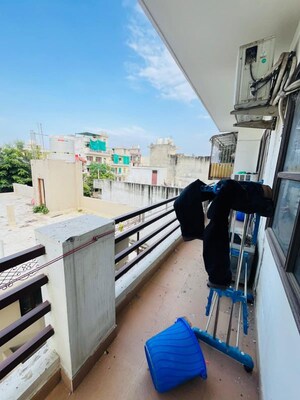 Balcony in 2 BHK Builder Floor at Sector 46 – for Rent