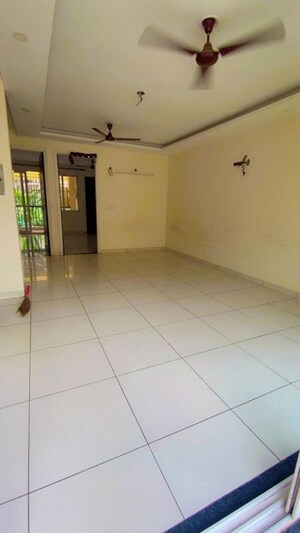 Room in 2 BHK Apartment at Highland Park Chandigarh, Bhabat – for Rent
