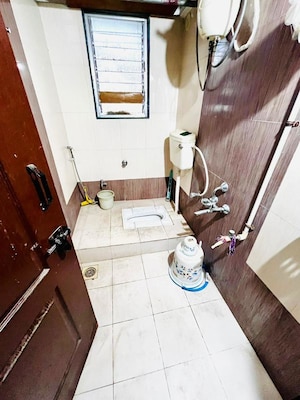 Team Area in 1 BHK Apartment at Wadgaon Sheri – for Rent