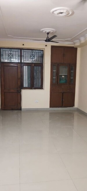 Room in 2 BHK Independent House at RWA Apartments Sector 20, Sector 20 – for Rent