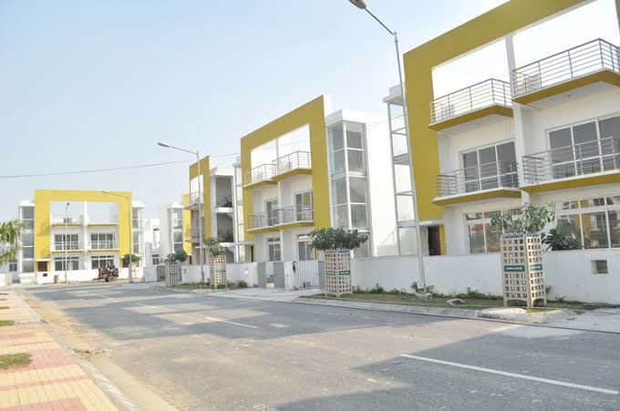4 BHK + Servant Room 225 Sq.Ft. Villa in BPTP Parklands Villa
