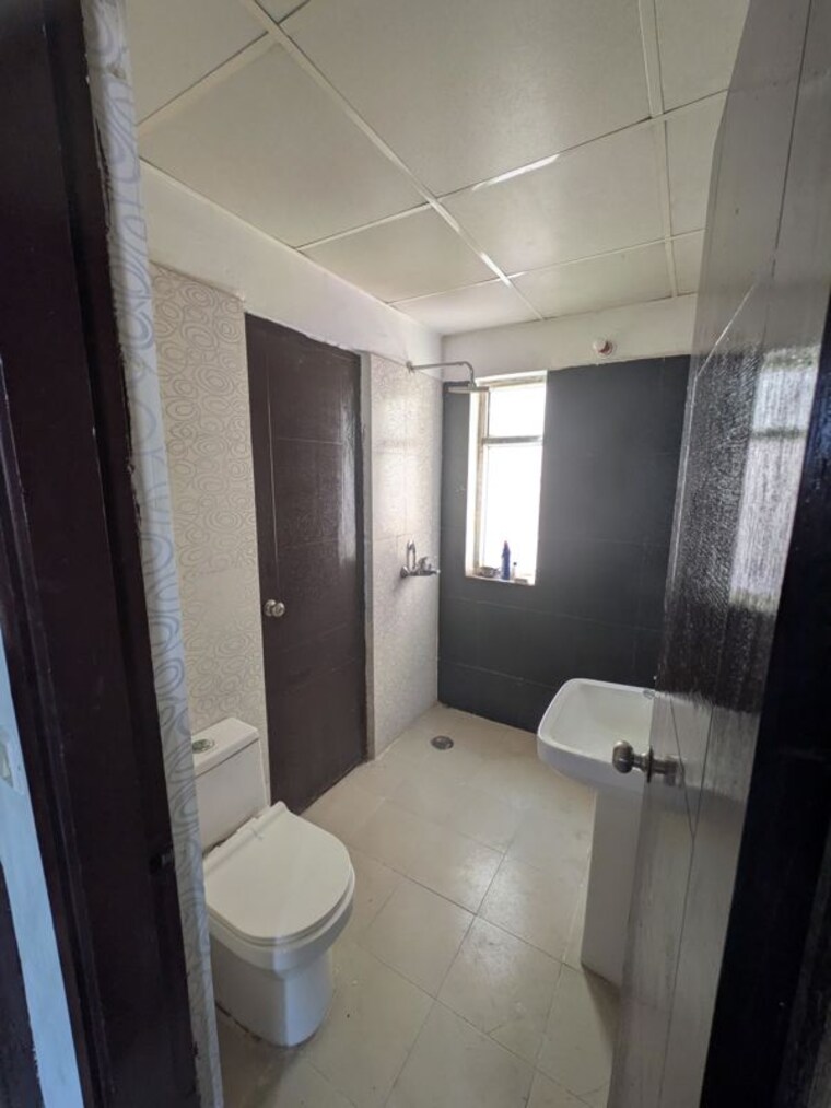 Bathroom, ace-platinum 3 Bedroom 1450 Sq.Ft. Apartment In Zeta I Greater Noida Greater Noida 10496554
