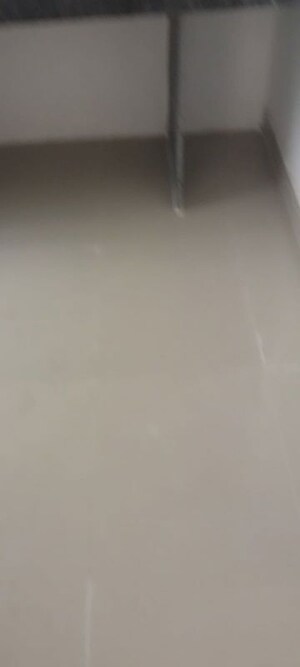 Room in 1 BHK Apartment at Kamgar Putala Vasahat – for Rent