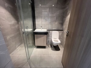 Bathroom in 4 BHK Apartment at Rustomjee Crown, Prabhadevi – for Rent