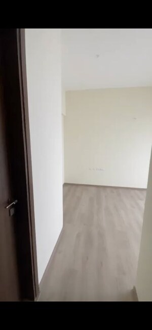 Room in 2 BHK Apartment at Sheth Auris Serenity Tower 3, Malad West – for Rent