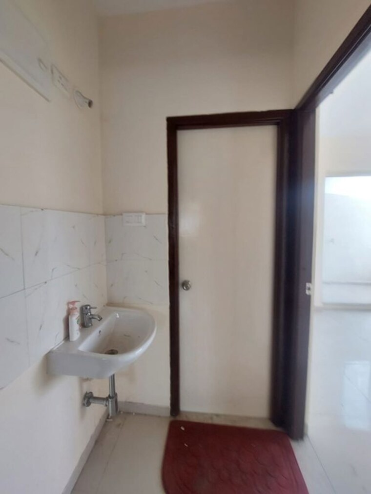 Bathroom, supertech-defence-colony-phase-ii 2 Bedroom 1050 Sq.Ft. Apartment In Wagholi Pune 10496788