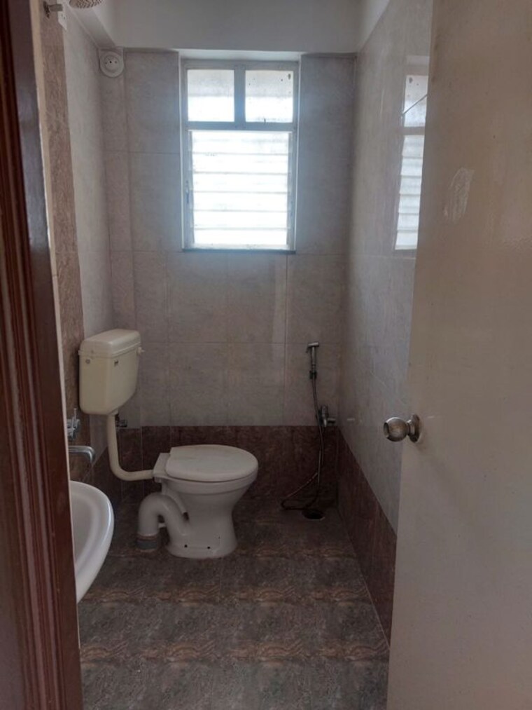 Bathroom, supertech-defence-colony-phase-ii 2 Bedroom 1050 Sq.Ft. Apartment In Wagholi Pune 10496788